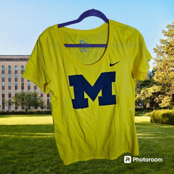 Nike Tee Scoop Neck‎ Michigan T-Shirt Size L - Picture 1 of 2